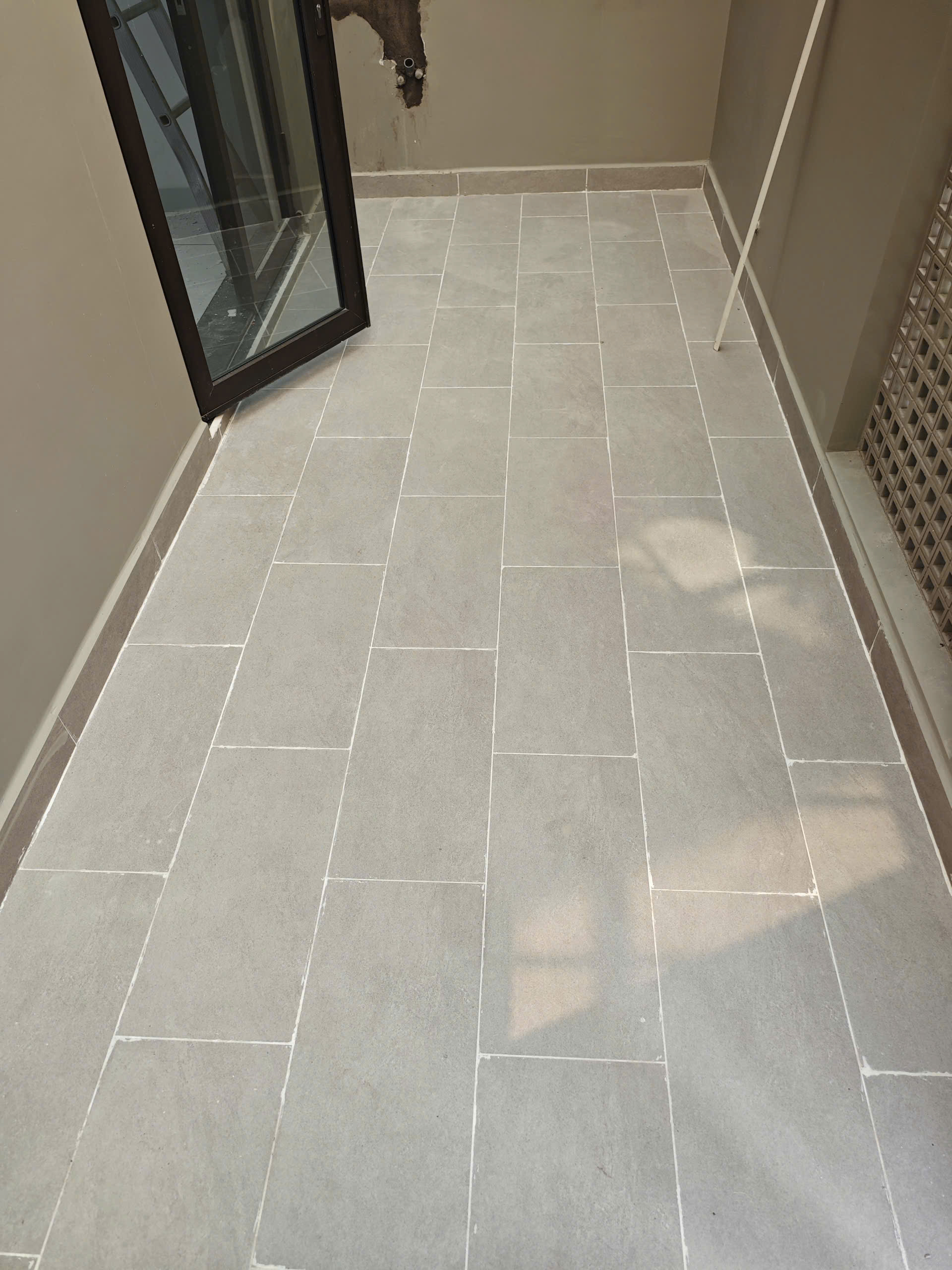 Gạch 40x80 nhà phố
