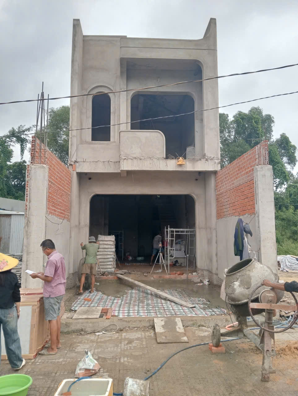 Gạch ốp lát Dĩ An