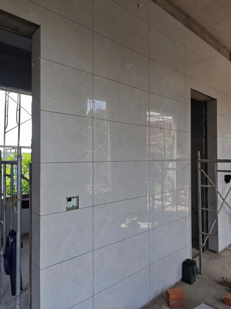 Gạch ốp tường Thuận An