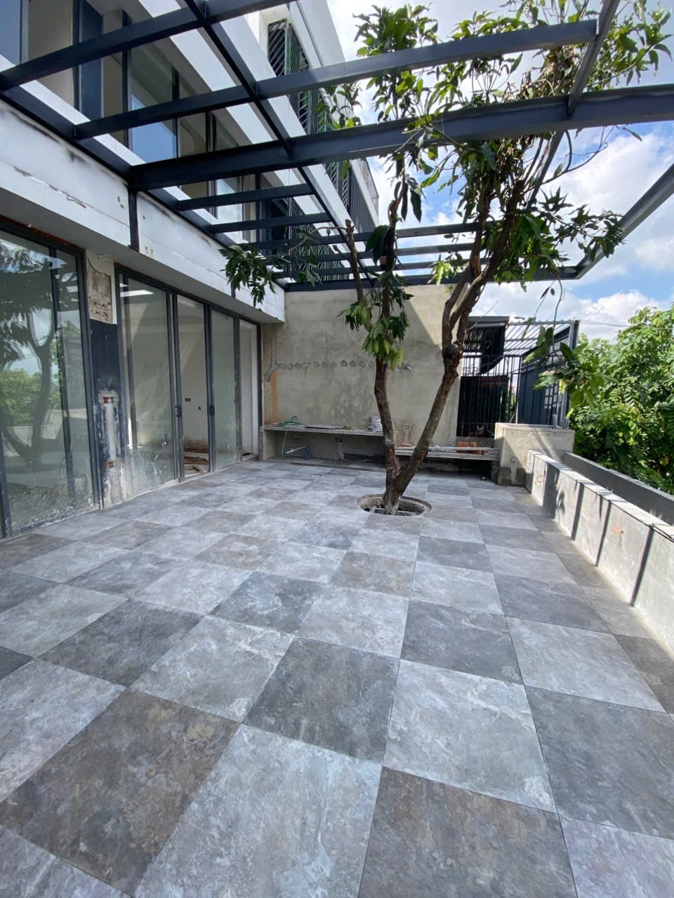 gạch ốp lát nhà phố Bình Dương