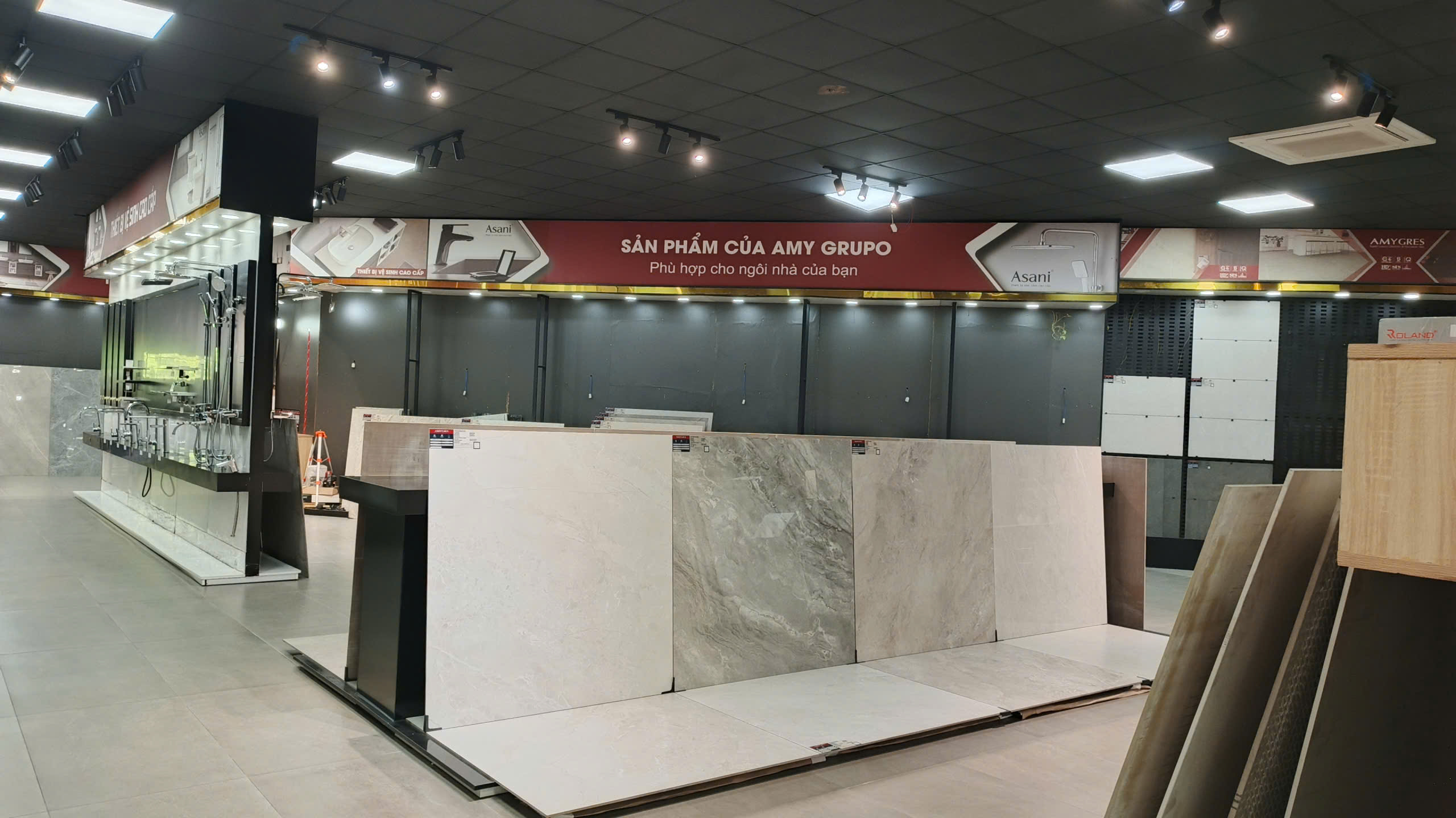 Showroom Gạch Bình Dương
